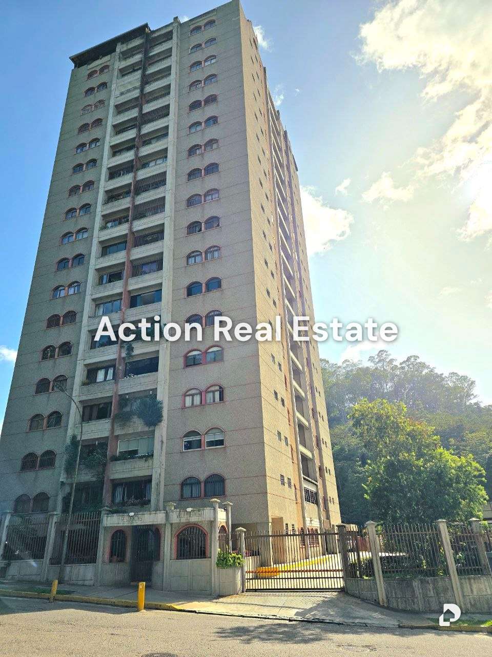 Apartamento en Parque El Retiro, Altos Mirandinos – 1