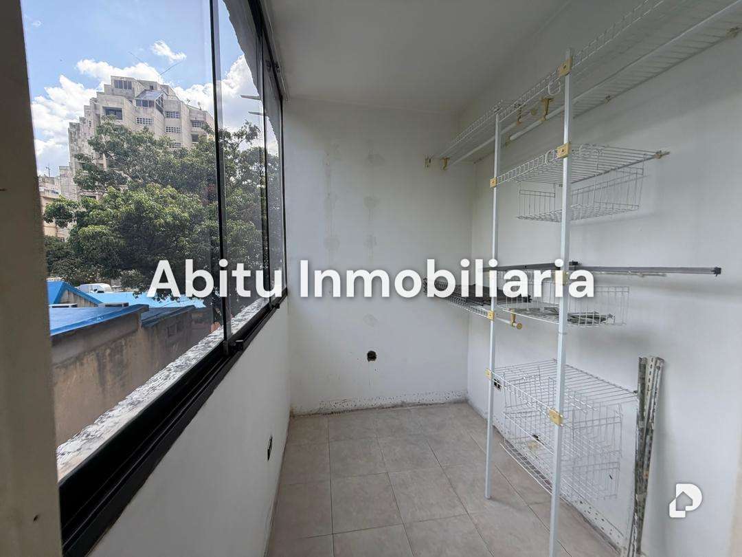 Apartamento en Los Palos Grandes, Caracas – 14