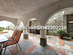 Casa en Cumbres de Curumo, Caracas – 90