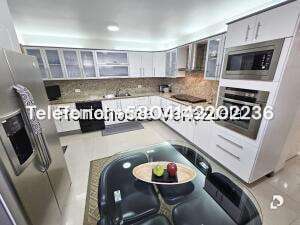 Casa en Cumbres de Curumo, Caracas – 43