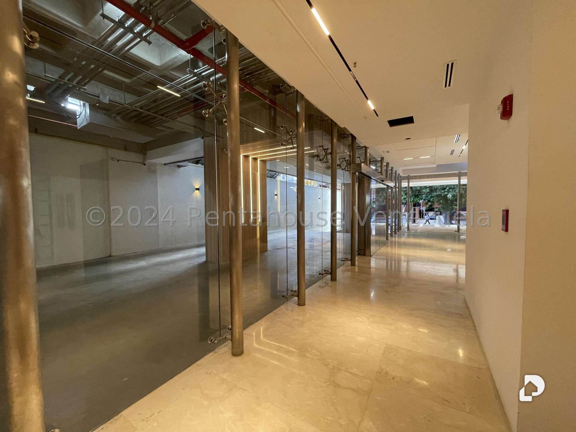 Local comercial en Las Mercedes, Caracas – 27