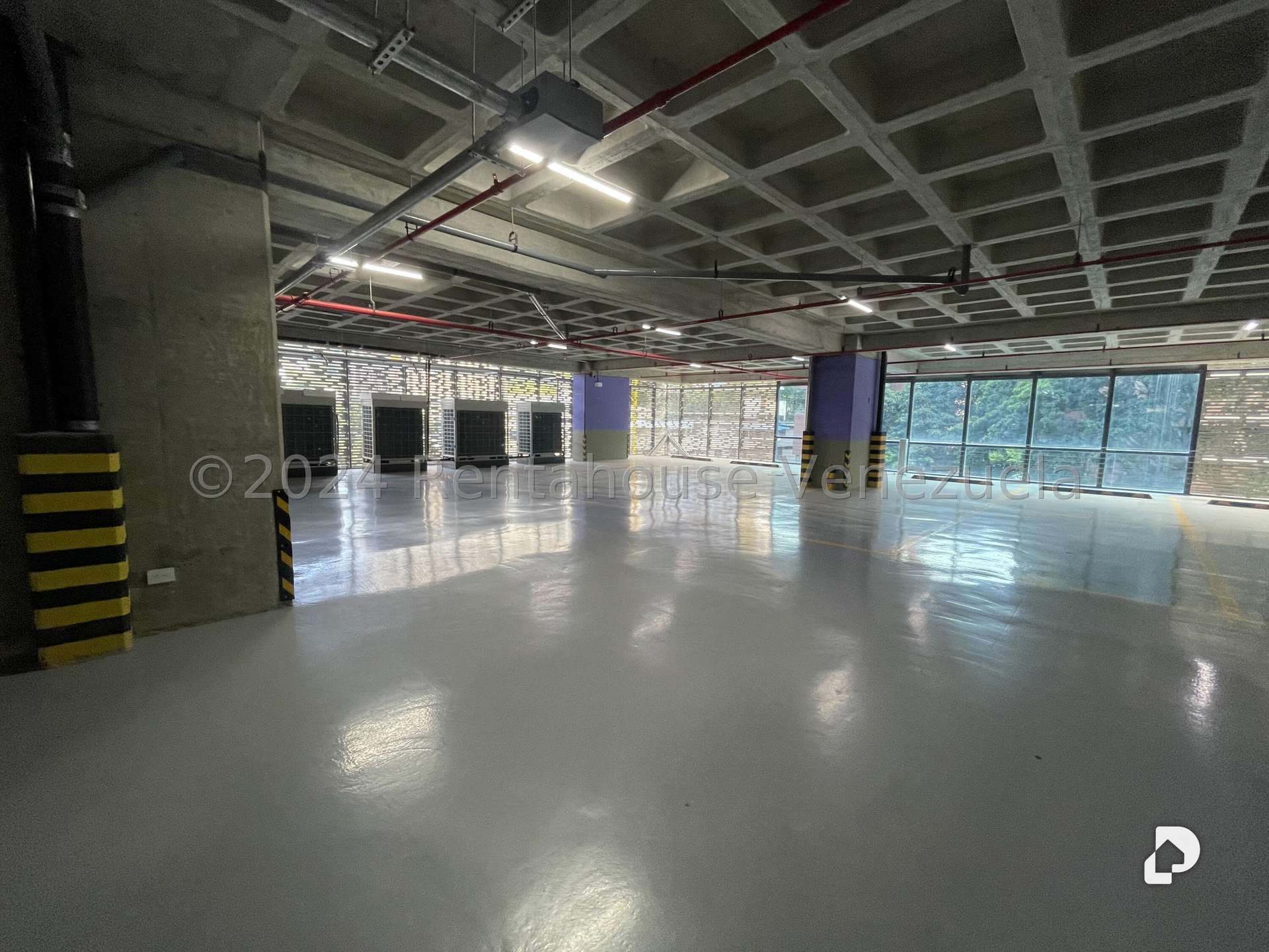 Local comercial en Las Mercedes, Caracas – 25