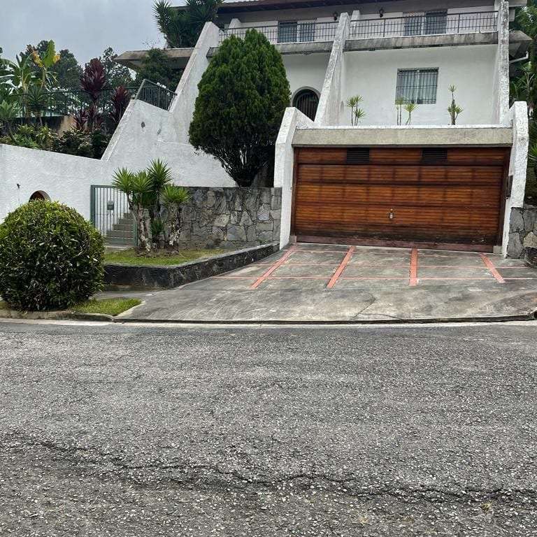 House in El Placer, Caracas - 1