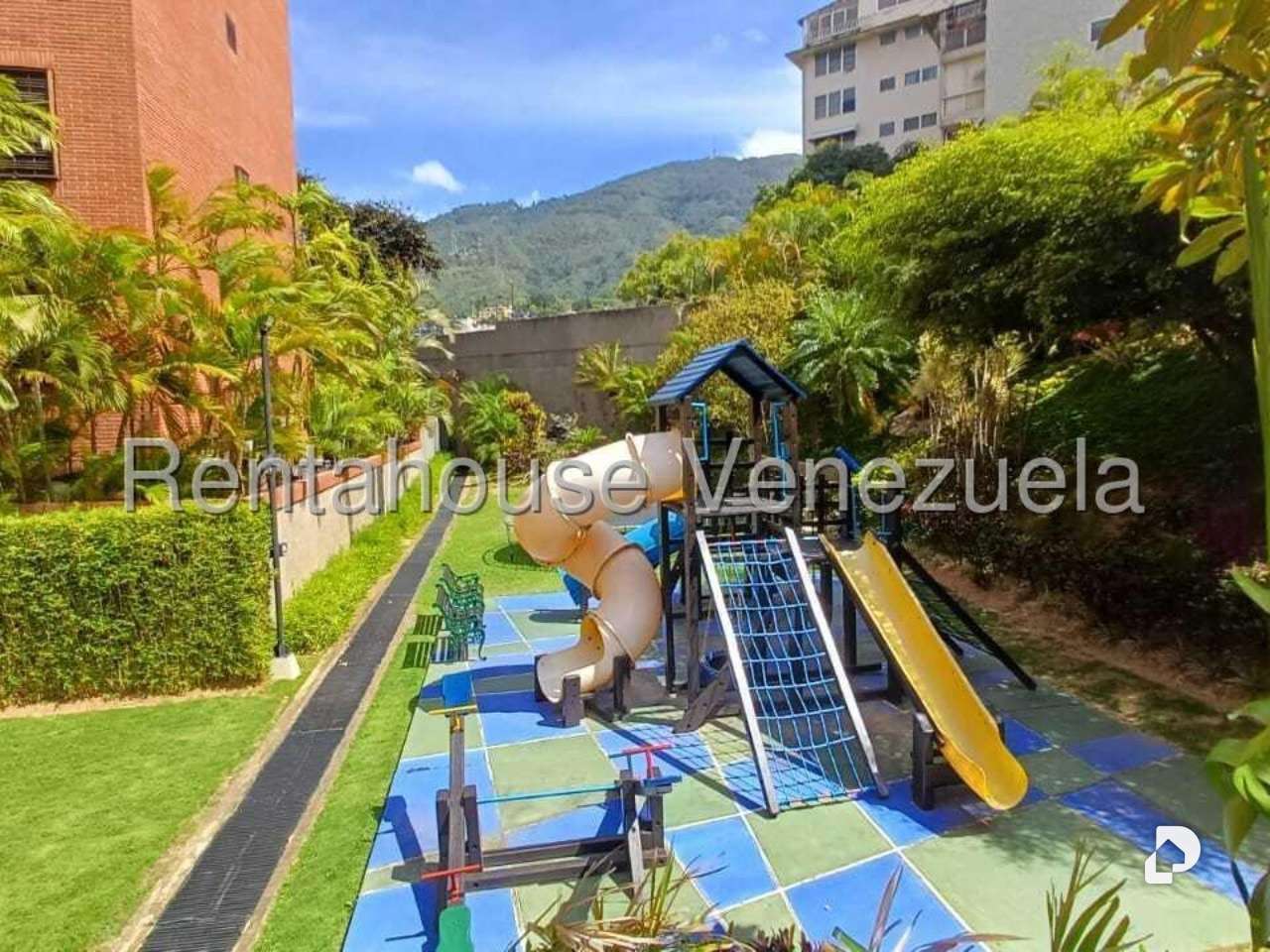 Apartamento en La Florida, Caracas – 18