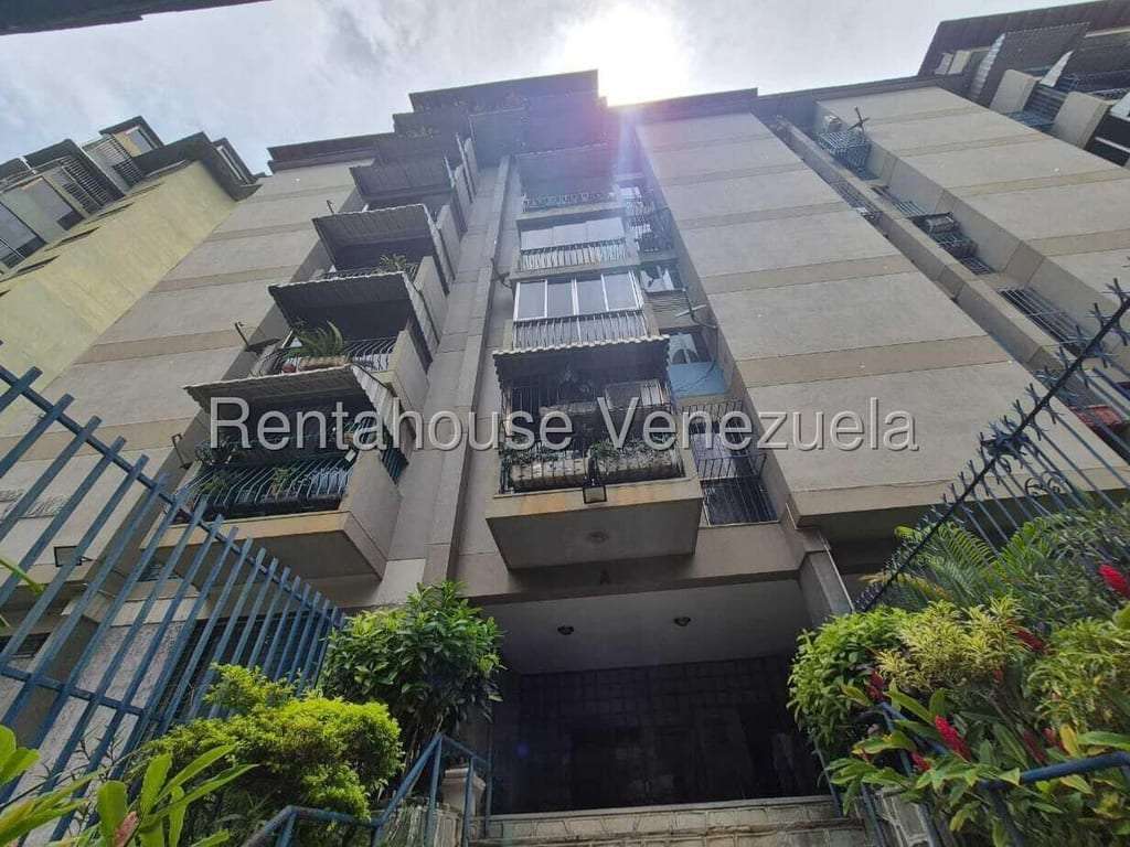 Apartment in El Marqués, Caracas - 1