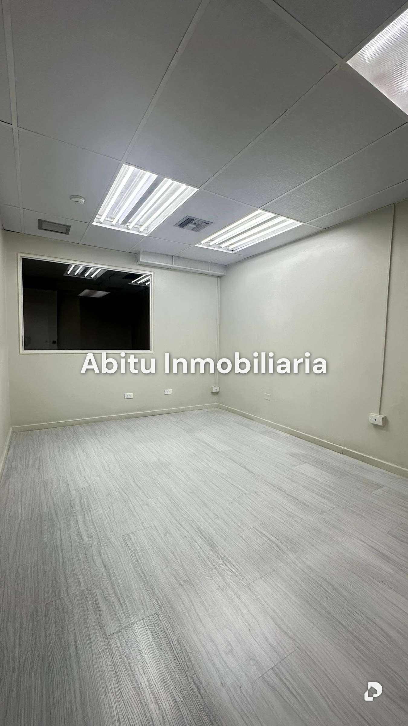 Oficina en El Rosal, Caracas – 12