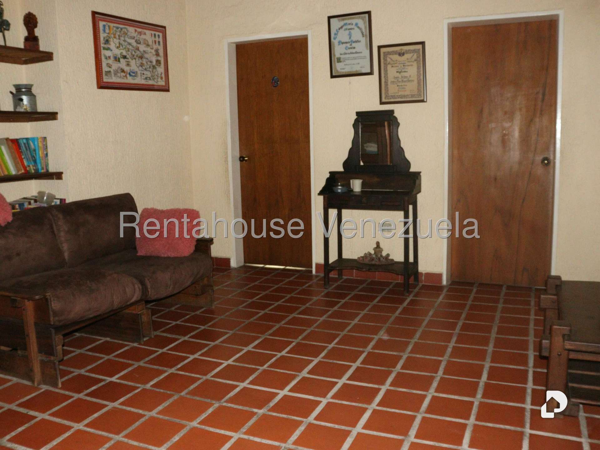 Casa en Alta Florida, Caracas – 13
