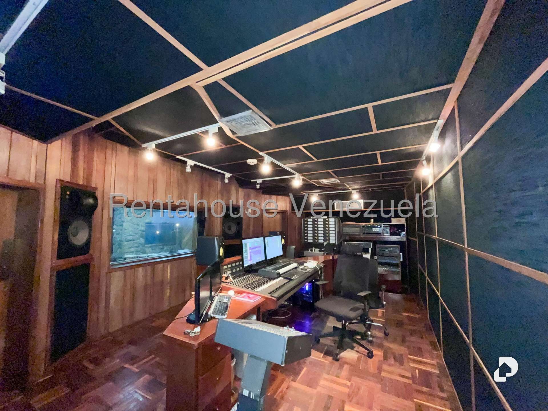 Casa en Alta Florida, Caracas – 23