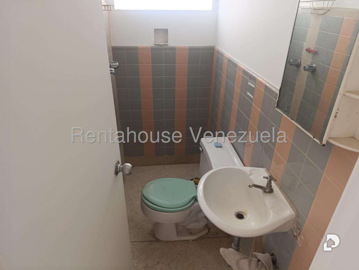 Casa en Prados del Este, Caracas – 20