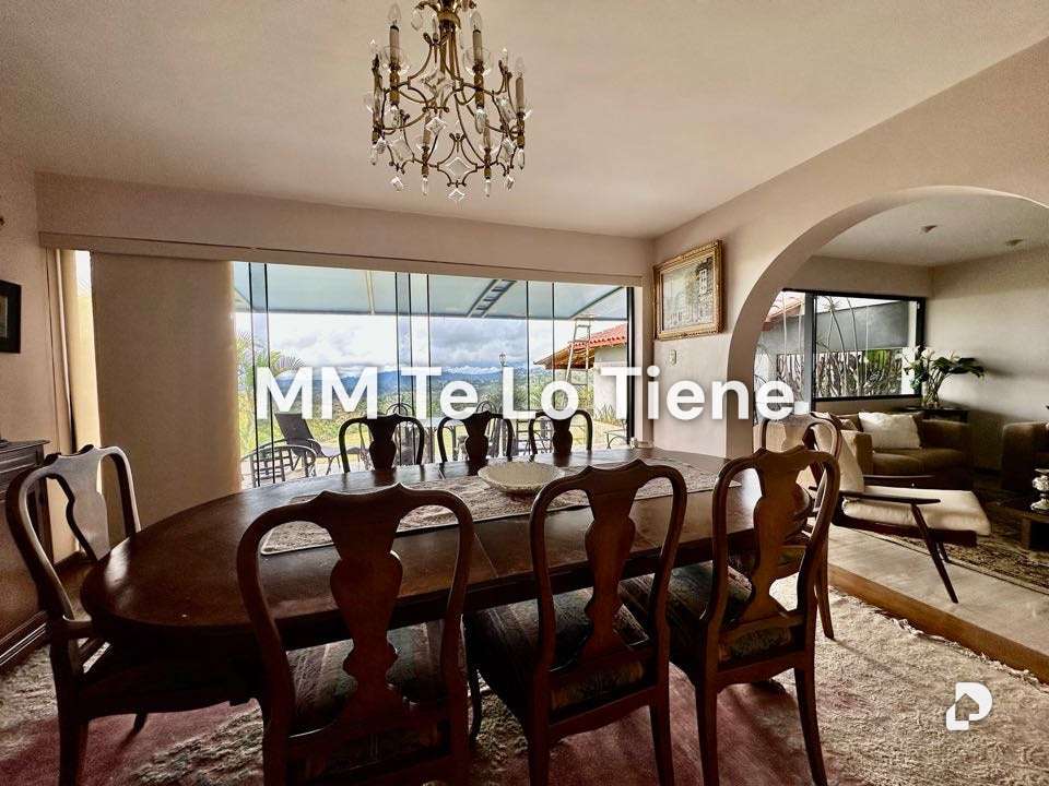 Casa en La Lagunita, Caracas – 24