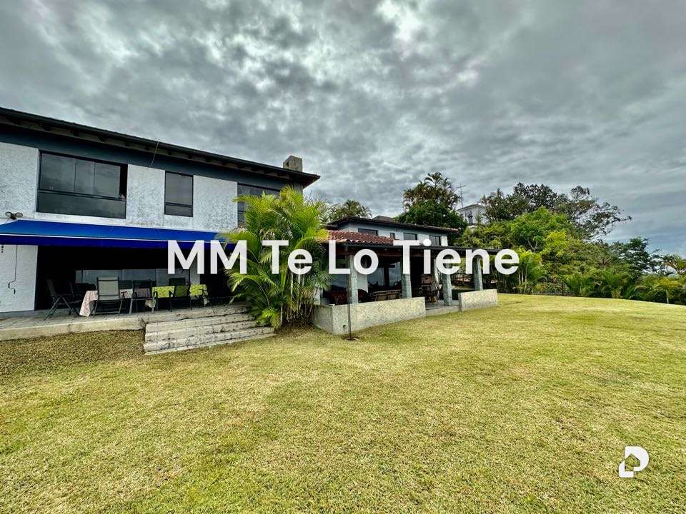 Casa en La Lagunita, Caracas – 2