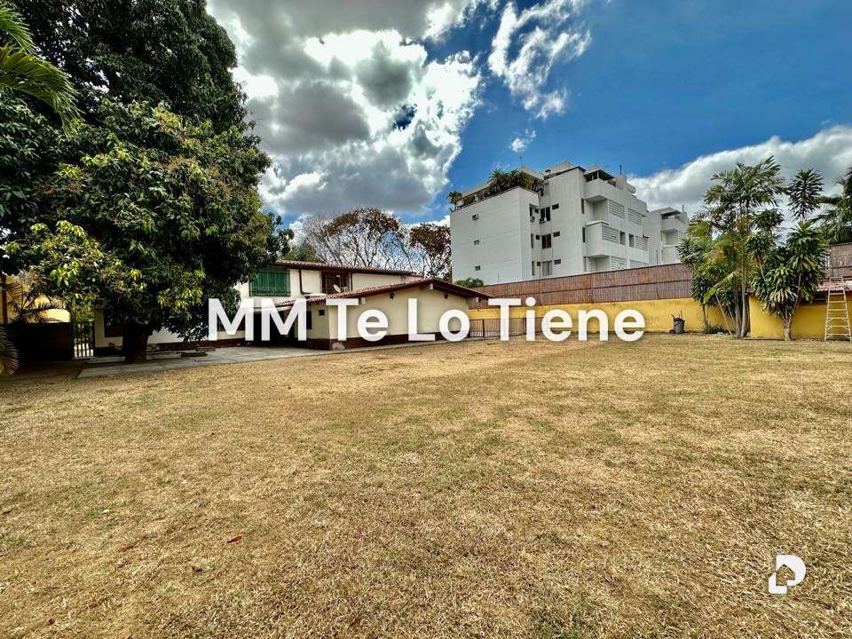Terreno en El Bosque, Caracas – 2