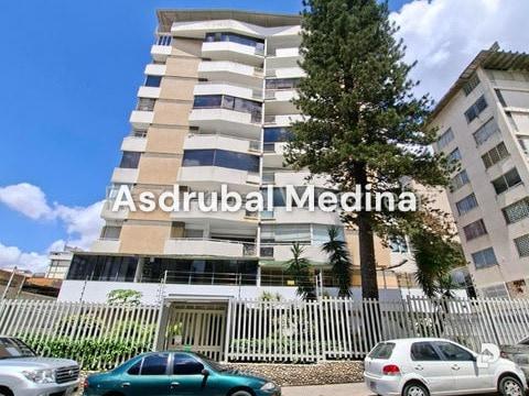 Apartamento en Los Palos Grandes, Caracas – 1