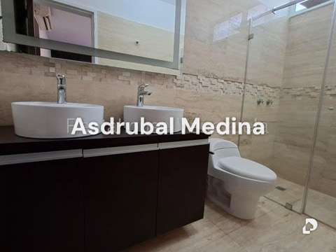Apartamento en Los Palos Grandes, Caracas – 9