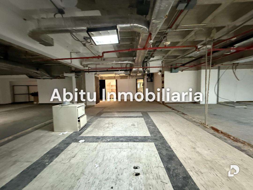Local comercial en Los Palos Grandes, Caracas – 11