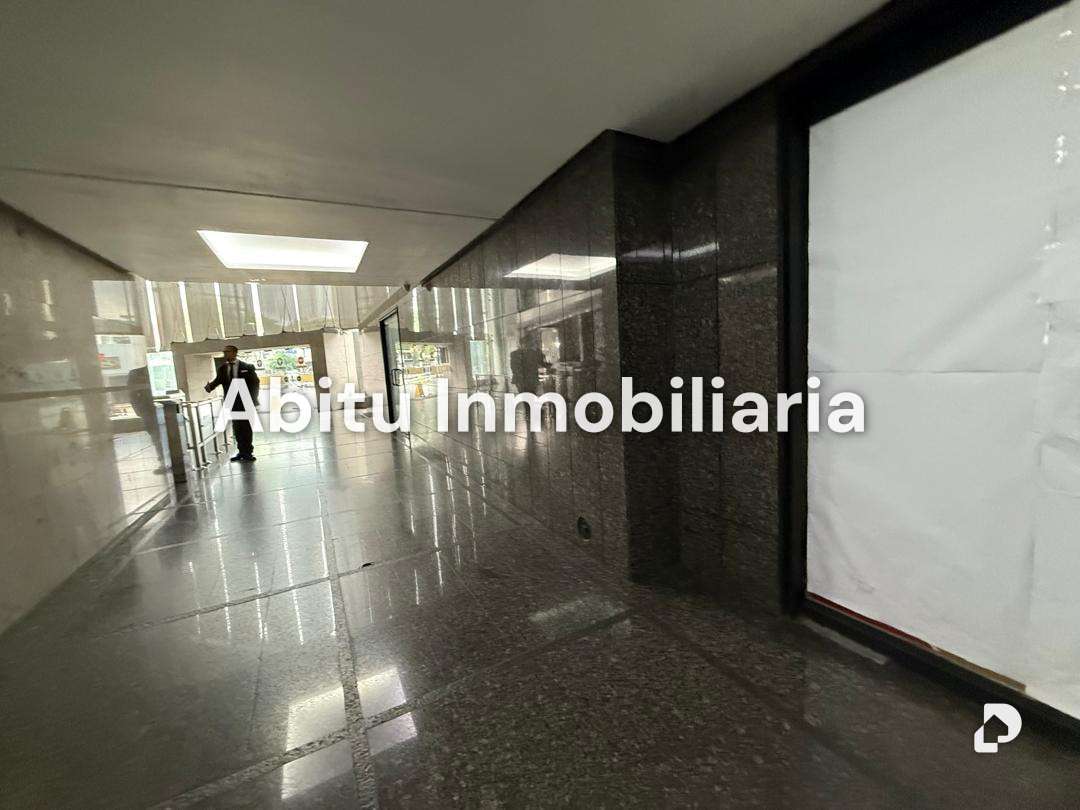 Local comercial en Los Palos Grandes, Caracas – 3