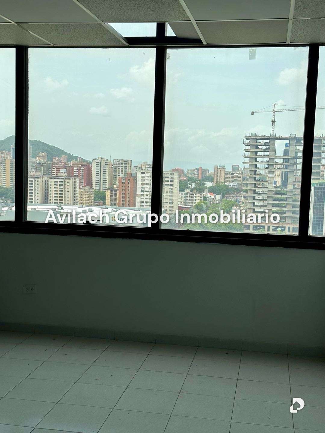 Oficina en Av. Bolívar Norte, Valencia – 4