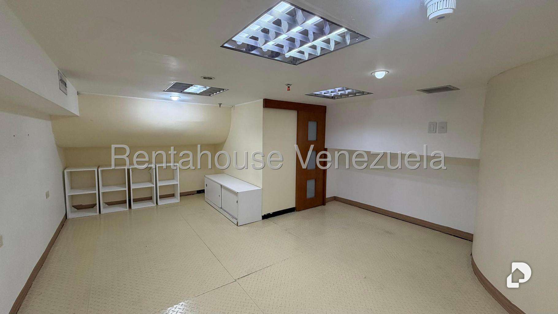 Local comercial en San Bernardino, Caracas – 48