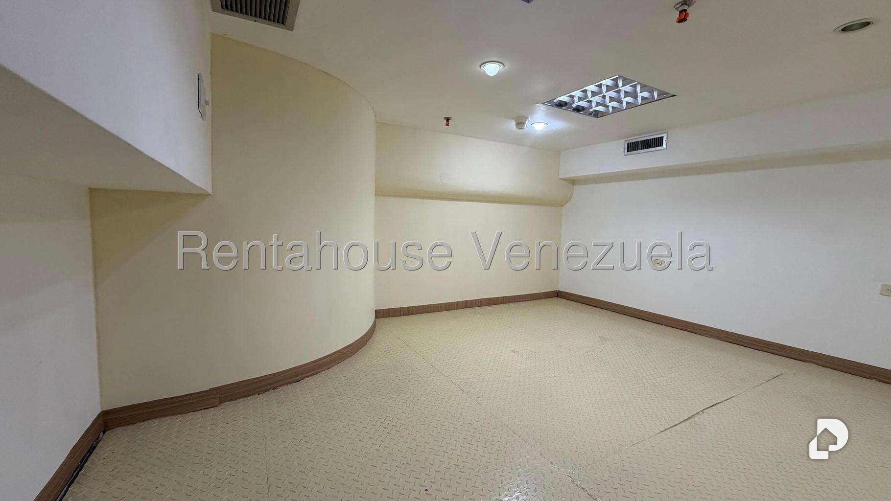Local comercial en San Bernardino, Caracas – 51