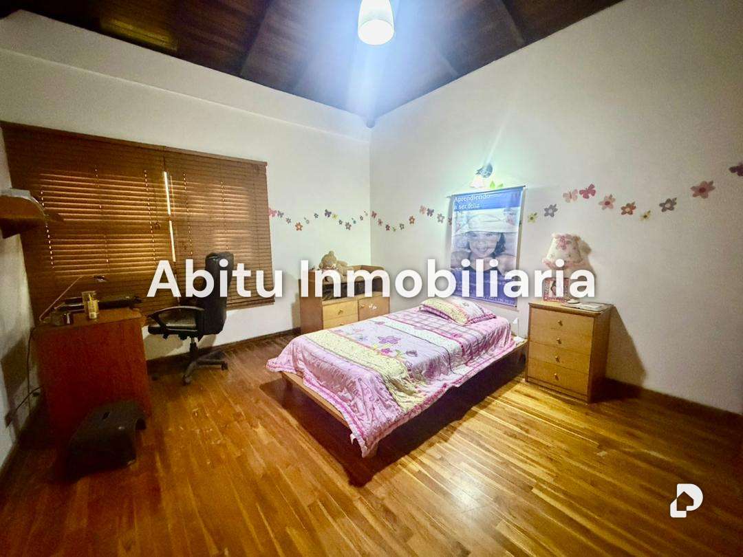Casa en La Lagunita, Caracas – 16