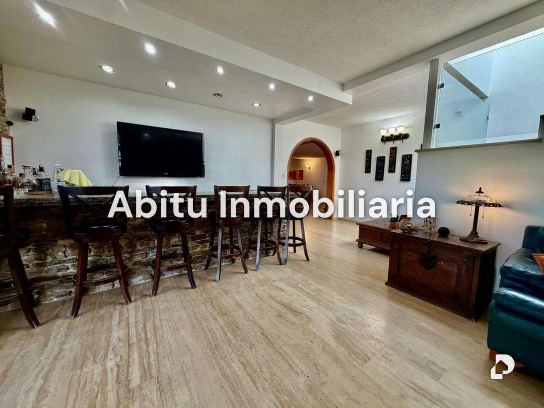 Casa en La Lagunita, Caracas – 11