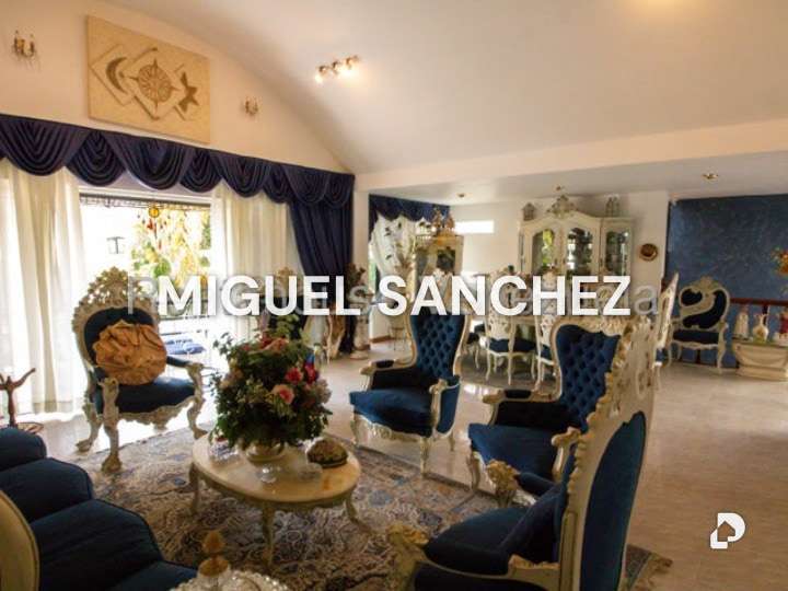 Casa en Lomas de La Laguntia, Caracas – 2