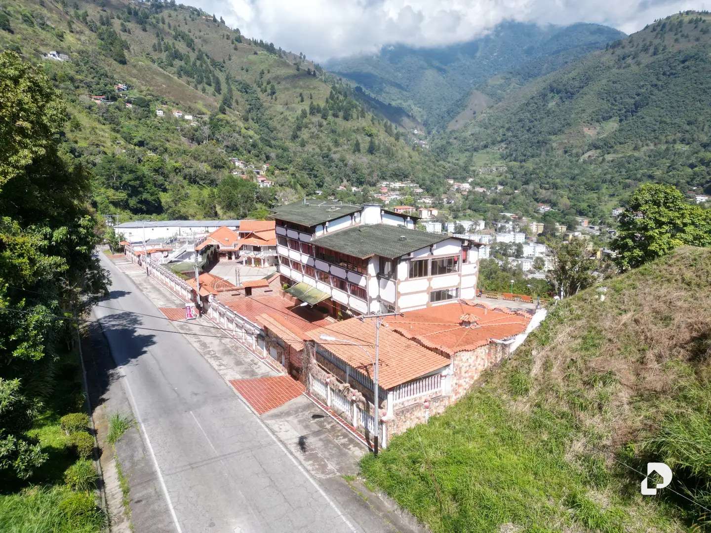 Edificio en Los Curos, Osuna Rodríguez – 4