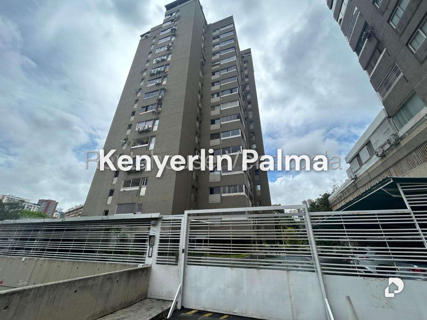 Apartamento en Santa Fe Sur, Caracas – 1