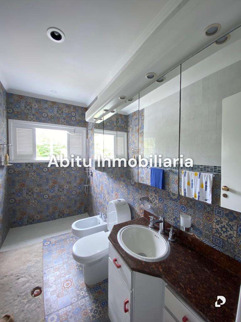 Casa en Altamira, Caracas – 16