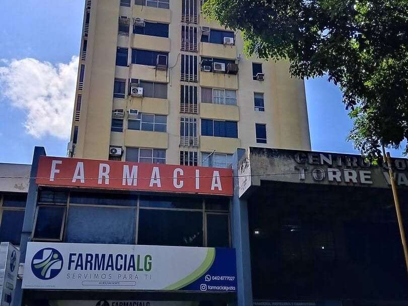 Local comercial en Parroquia Urbana San José, Valencia - 1