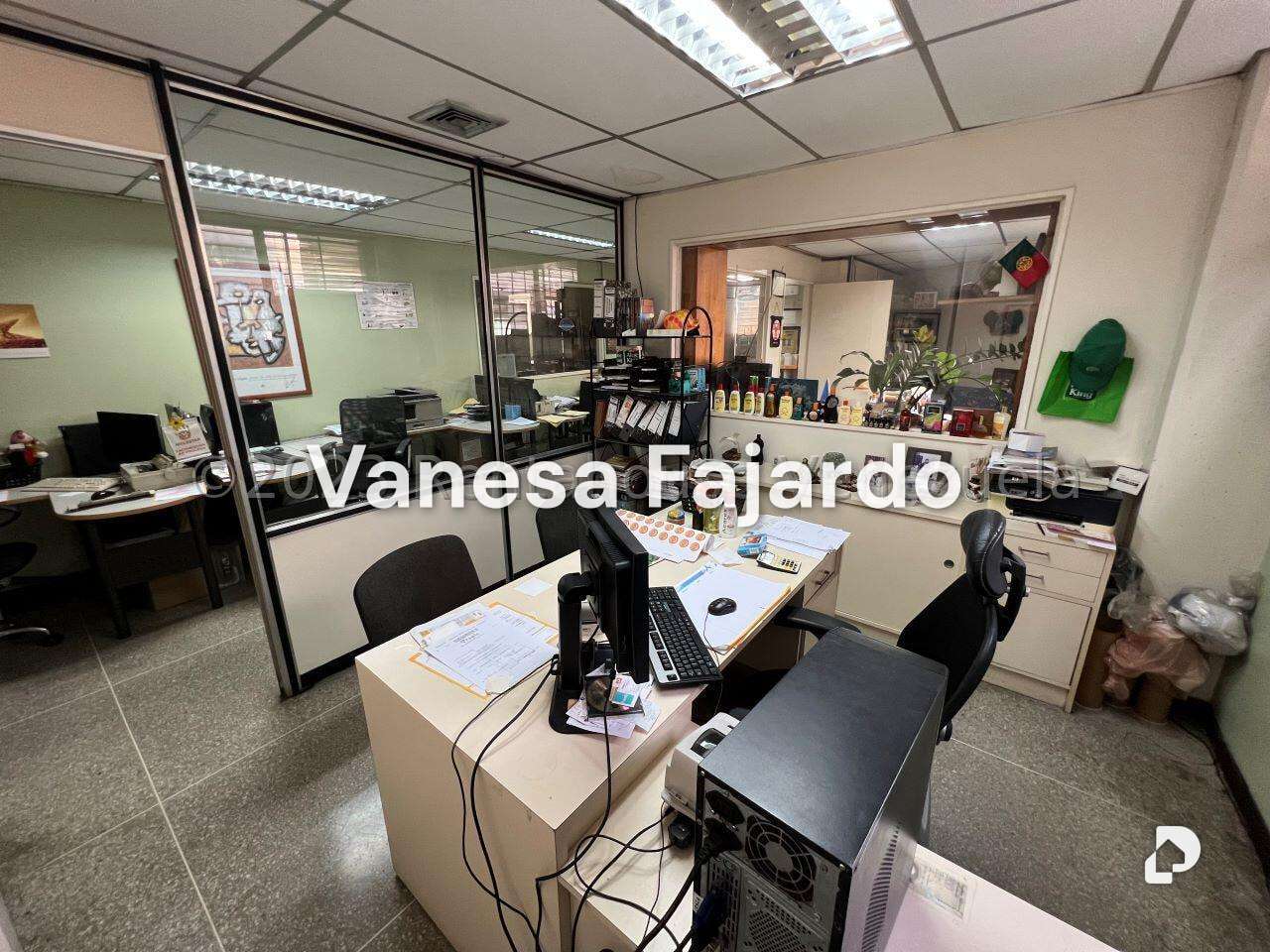 Local comercial en La Urbina, Caracas – 5