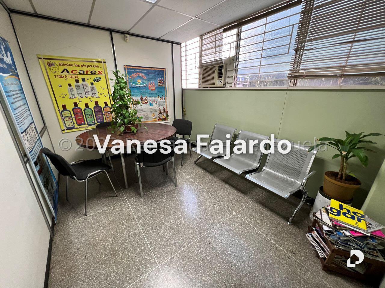 Local comercial en La Urbina, Caracas – 2