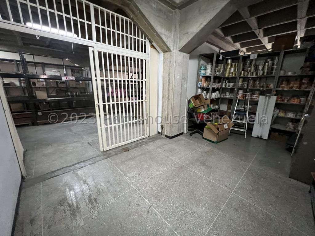 Local comercial en La Urbina, Caracas