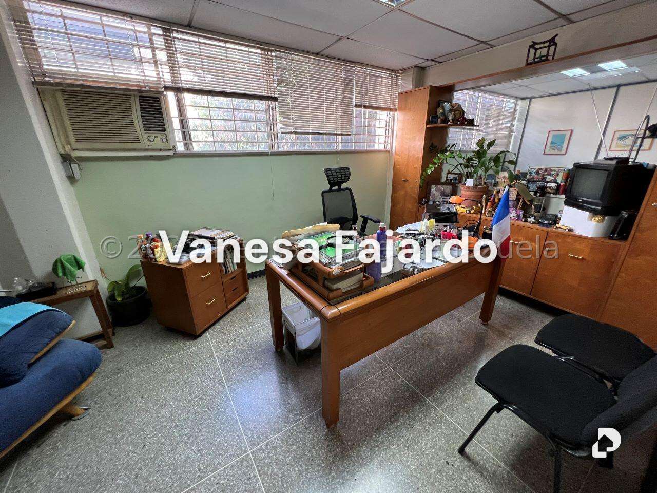 Local comercial en La Urbina, Caracas – 8