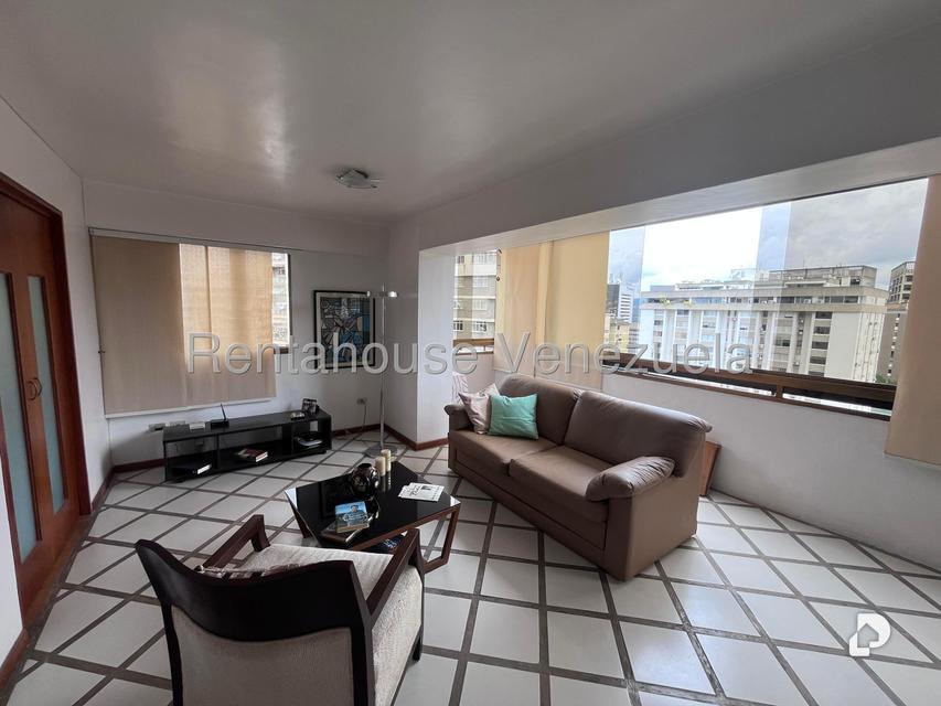 Apartamento en Los Palos Grandes, Caracas – 2