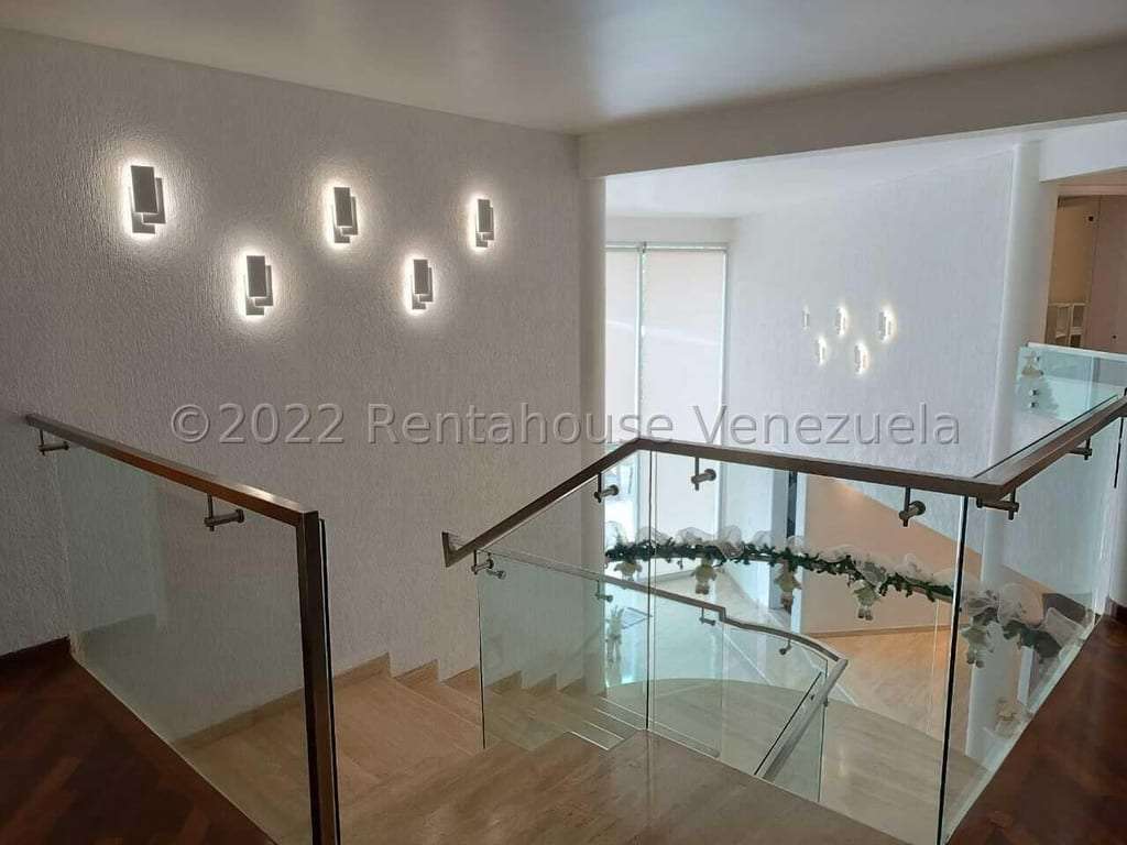Casa en Altos de Guataparo, Valencia
