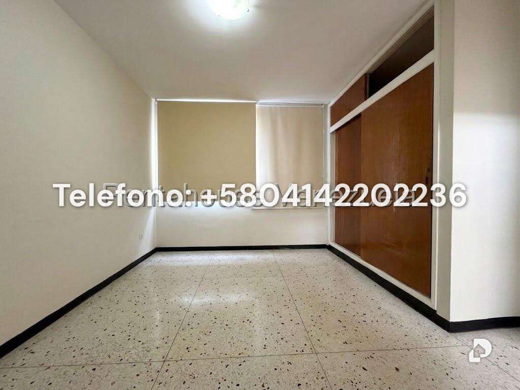 Casa en La California Norte, Caracas – 12