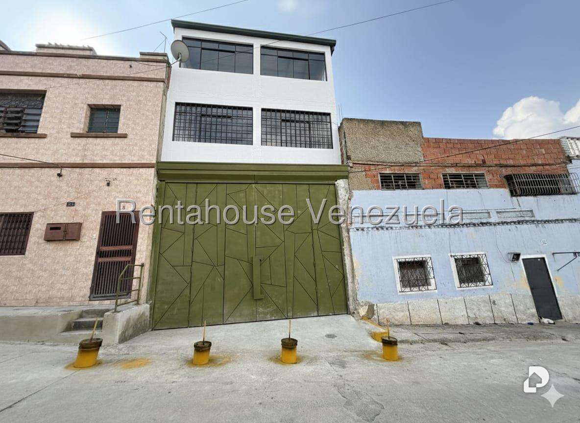 Edificio en Catia, Caracas – 1