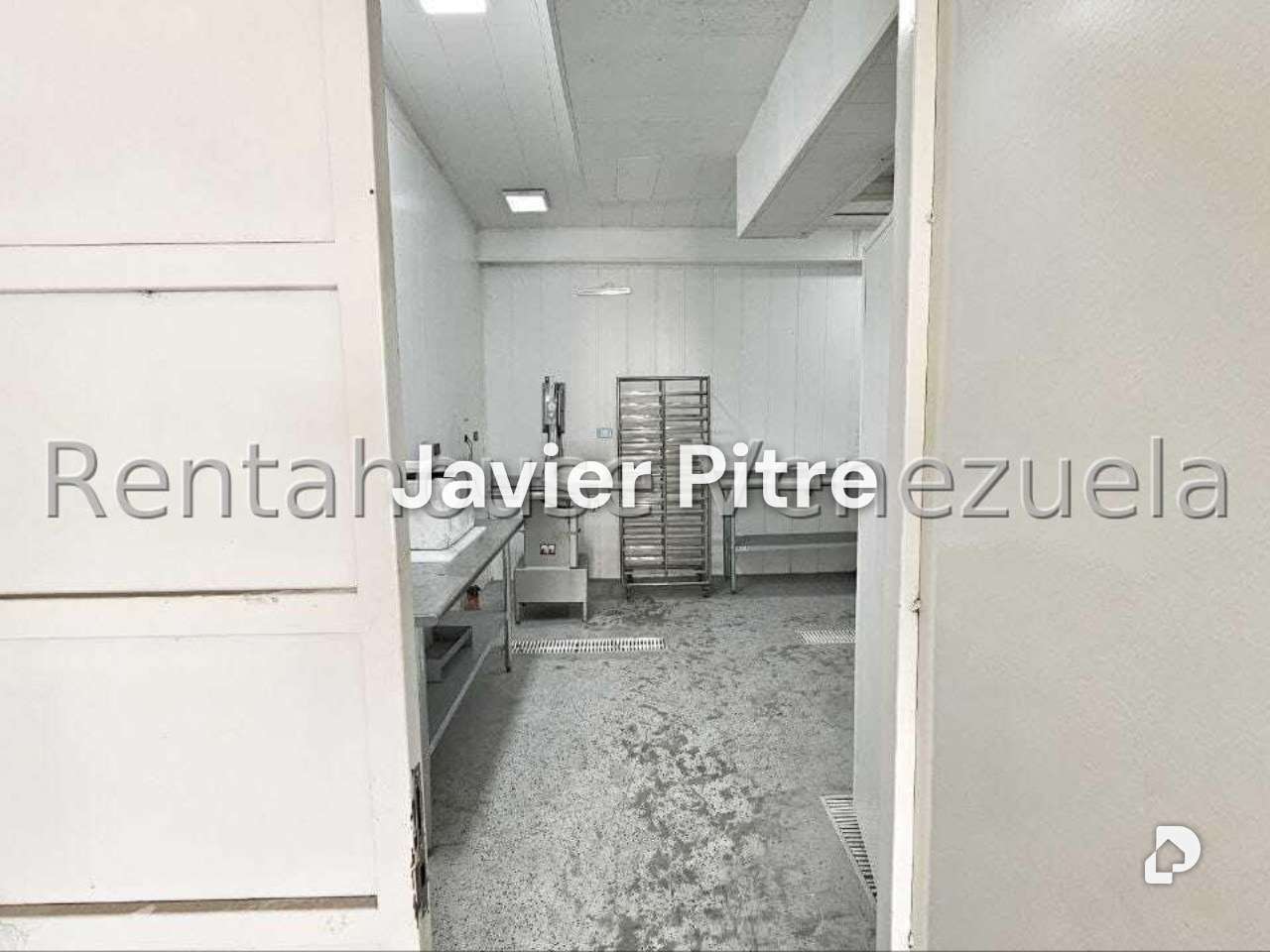 Edificio en La Florida, Caracas – 9