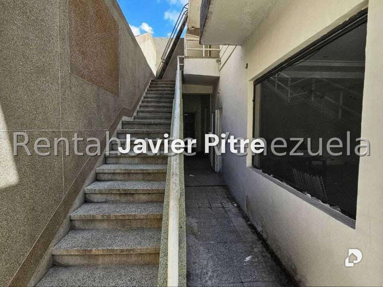 Edificio en La Florida, Caracas – 12