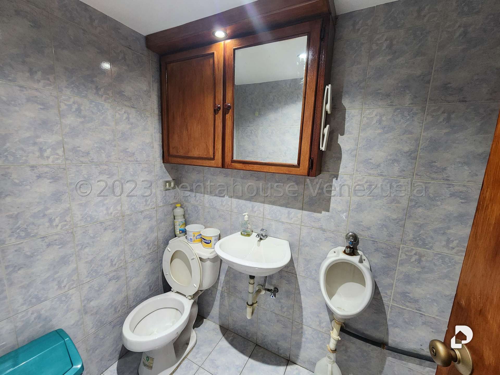 Local comercial en Bello Monte, Caracas – 13