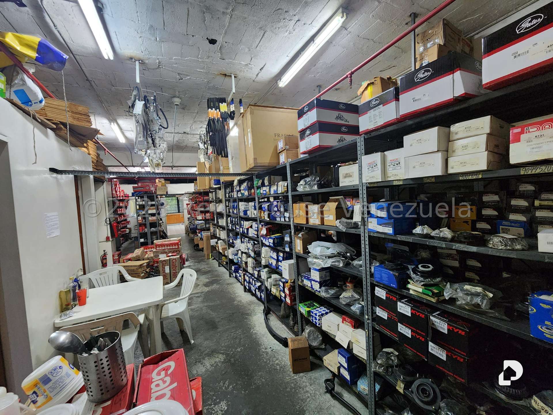 Local comercial en Bello Monte, Caracas – 6