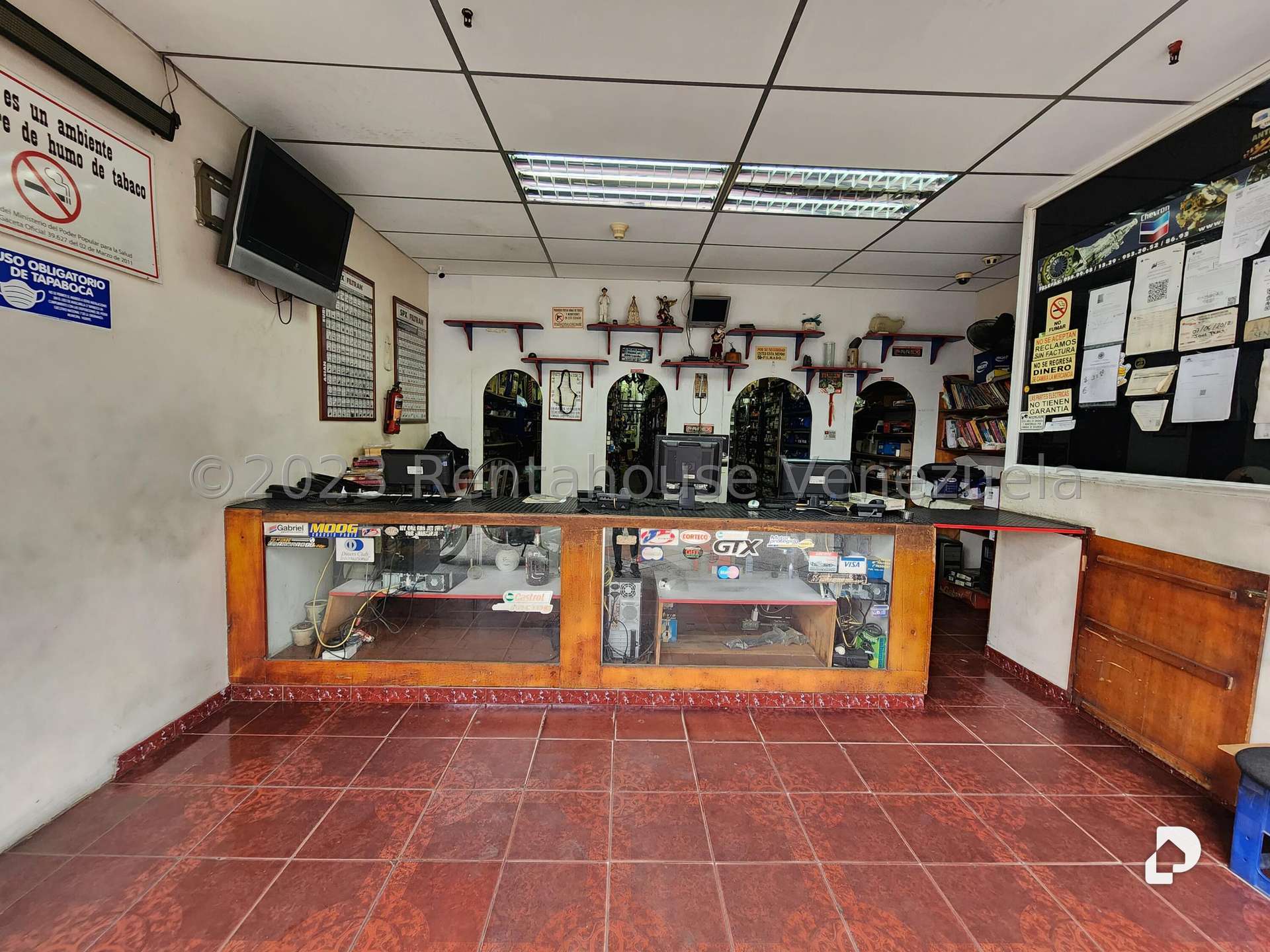 Local comercial en Bello Monte, Caracas – 3