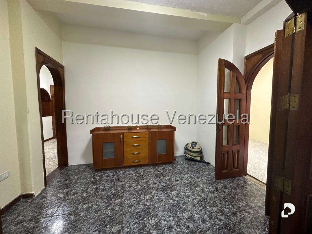 Casa en Alta Florida, Caracas – 38