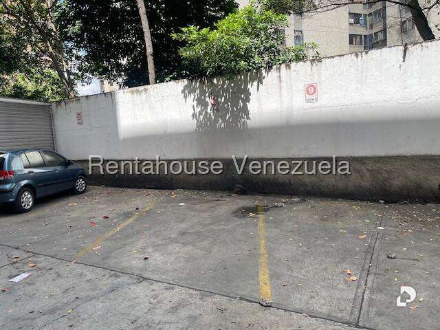Edificio en Boleíta Sur, Caracas – 22