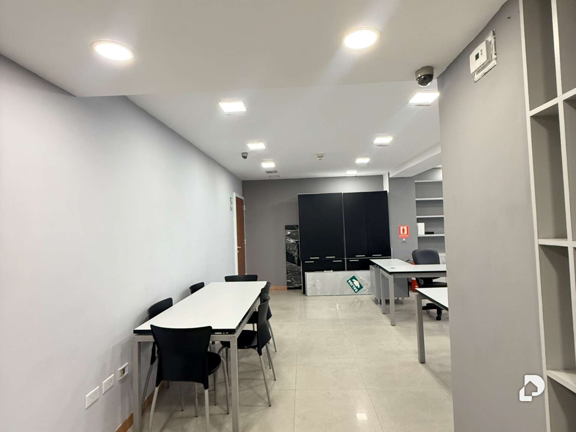 Oficina en Las Mercedes, Caracas – 4