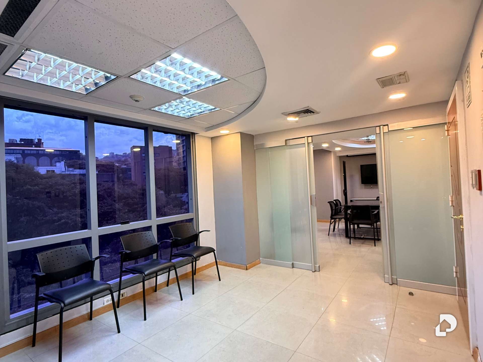 Oficina en Las Mercedes, Caracas – 10
