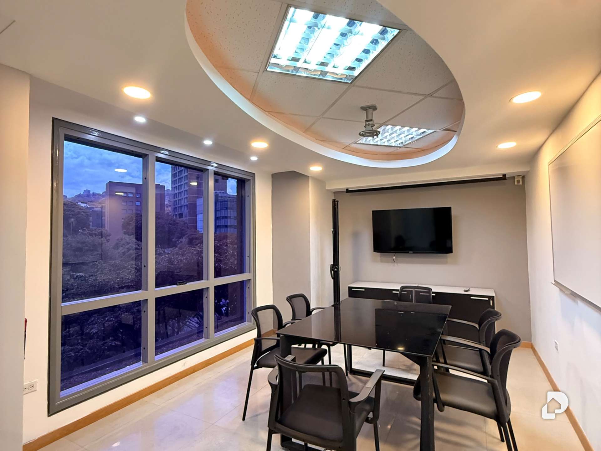 Oficina en Las Mercedes, Caracas – 8