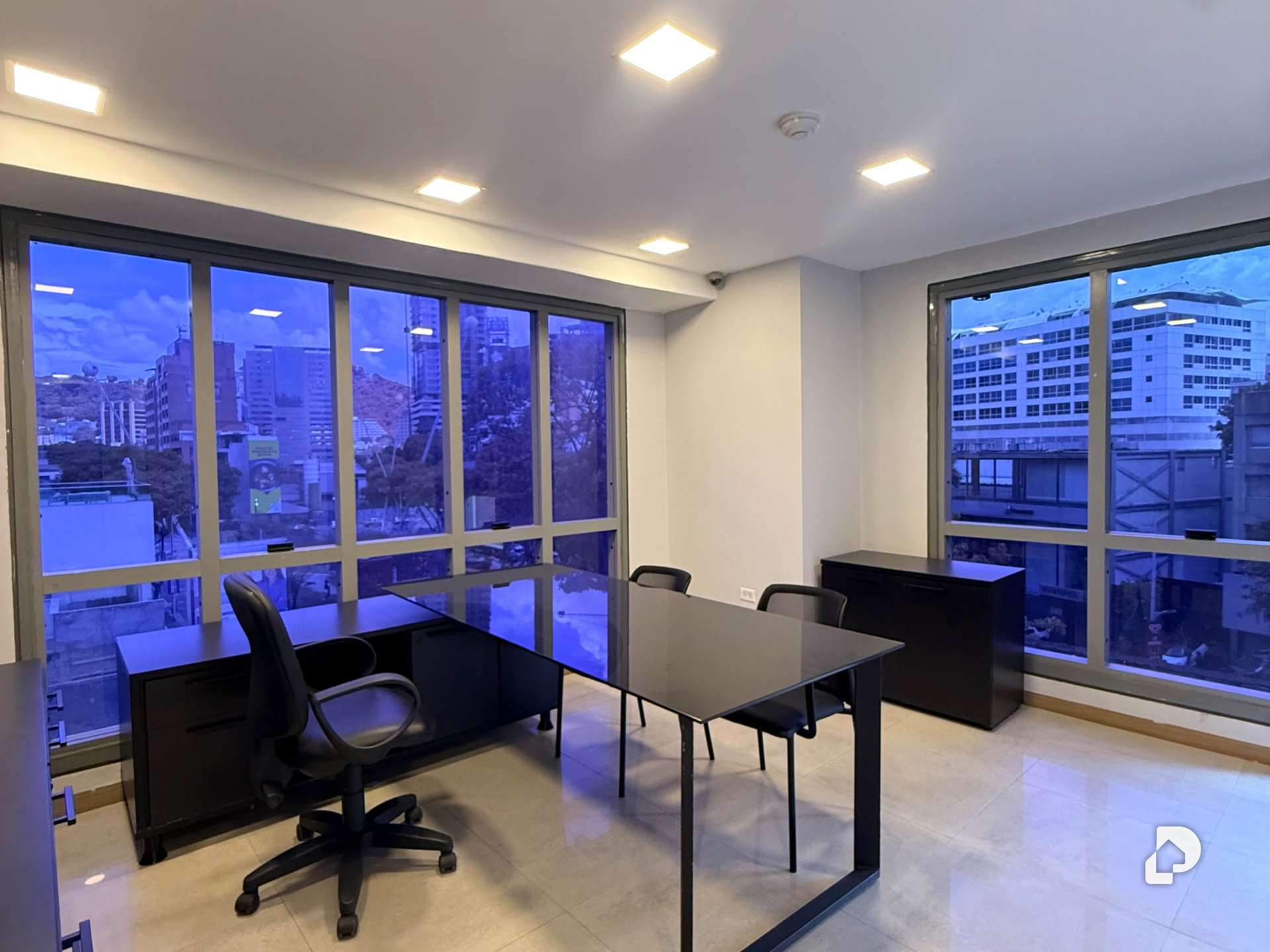 Oficina en Las Mercedes, Caracas – 6