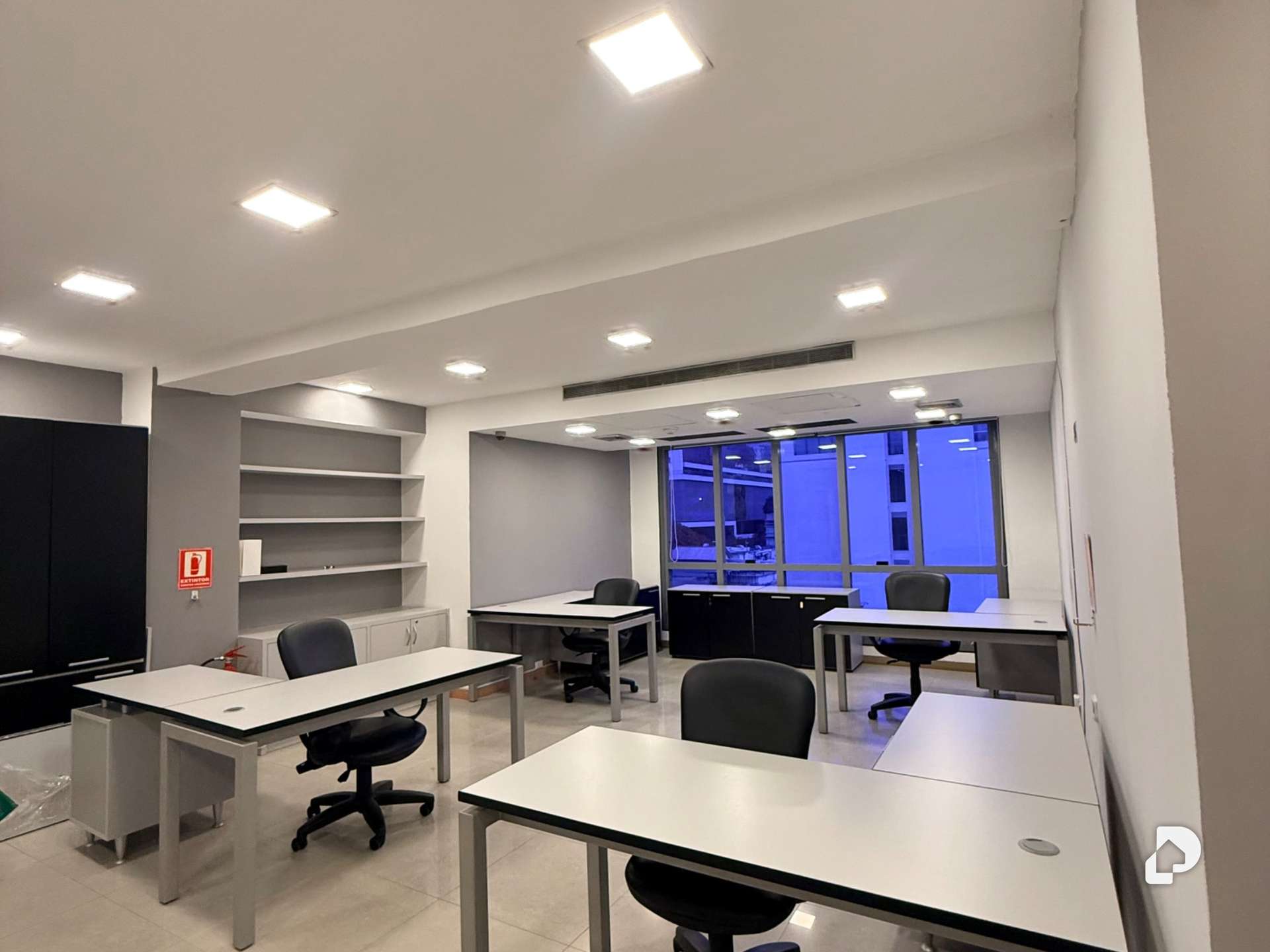 Oficina en Las Mercedes, Caracas – 1